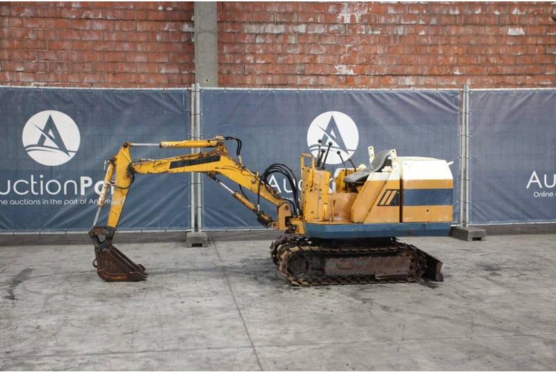Komatsu PC09 - Mini bager: slika 1 Komatsu PC09 - Mini bager: slika 1