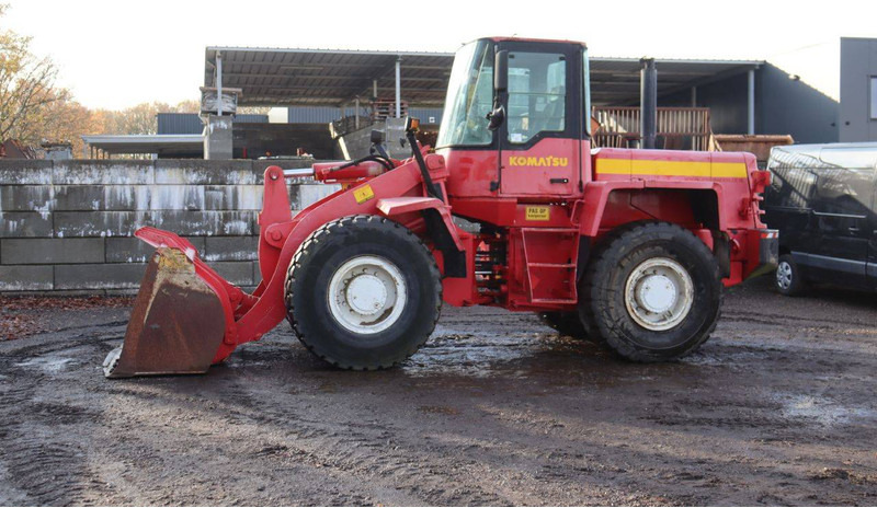 Komatsu WA 270-3 - Kolesni nakladalec: slika 1 Komatsu WA 270-3 - Kolesni nakladalec: slika 1