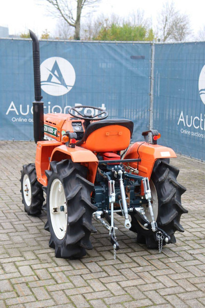 Kubota B1502DT - Traktor: slika 4 Kubota B1502DT - Traktor: slika 4