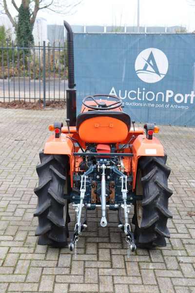 Kubota B1502DT - Traktor: slika 5 Kubota B1502DT - Traktor: slika 5