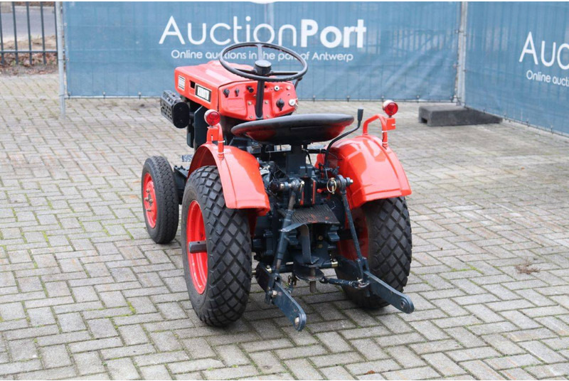 Kubota B5000D - Traktor: slika 4 Kubota B5000D - Traktor: slika 4