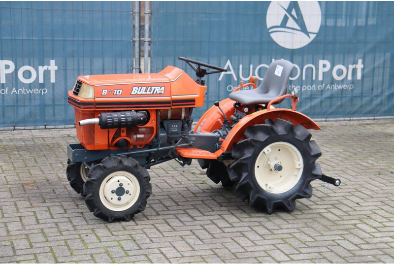 Kubota B5001 - Traktor: slika 1 Kubota B5001 - Traktor: slika 1