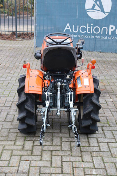 Kubota B5001 - Traktor: slika 5 Kubota B5001 - Traktor: slika 5