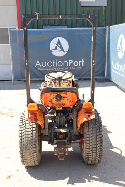 Kubota B6100 D - Traktor: slika 4 Kubota B6100 D - Traktor: slika 4