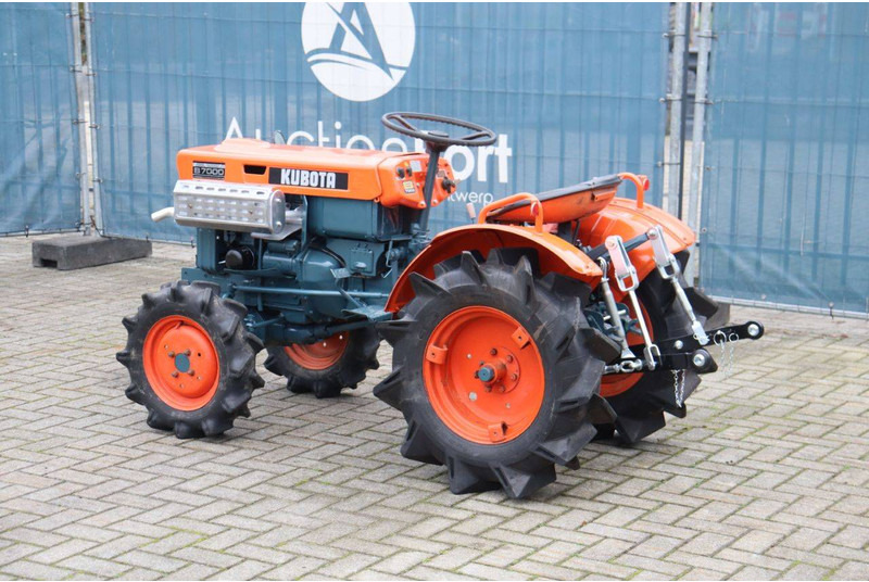 Kubota B7000 - Traktor: slika 3 Kubota B7000 - Traktor: slika 3