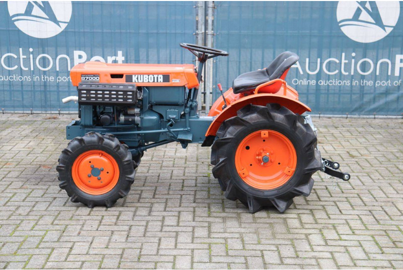 Kubota B7000 - Traktor: slika 2 Kubota B7000 - Traktor: slika 2