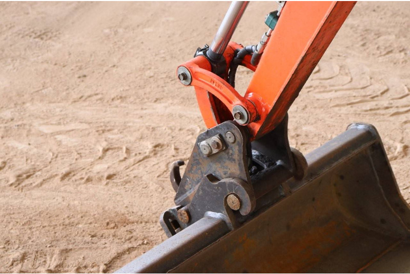 Mini bager Kubota KX019-4: slika 13