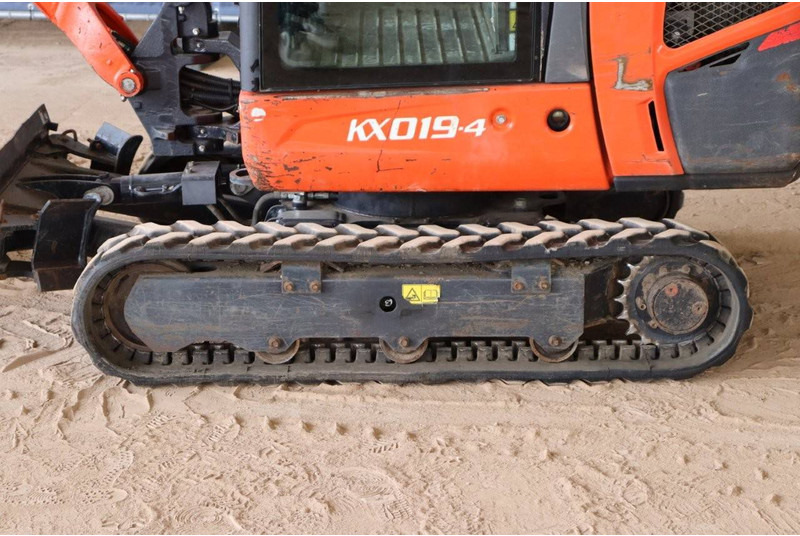 Mini bager Kubota KX019-4: slika 16