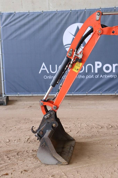 Mini bager Kubota KX019-4: slika 10