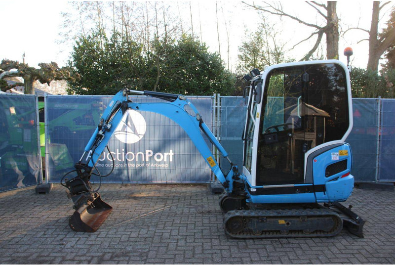 Kubota KX019-4 - Mini bager: slika 2 Kubota KX019-4 - Mini bager: slika 2