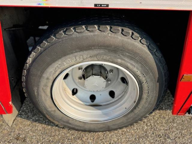 Mercedes-Benz 1124 - Gasilsko vozilo: slika 4 Mercedes-Benz 1124 - Gasilsko vozilo: slika 4