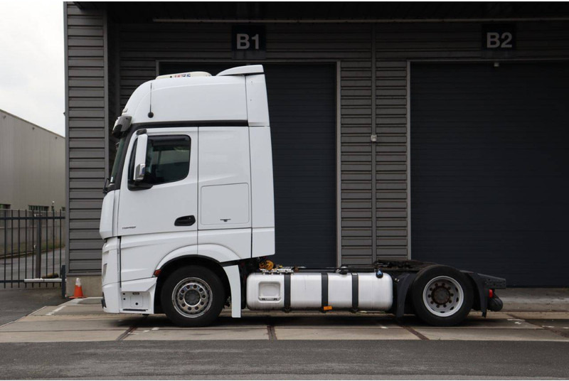 Mercedes-Benz Actros - Tovornjak-šasija: slika 2 Mercedes-Benz Actros - Tovornjak-šasija: slika 2