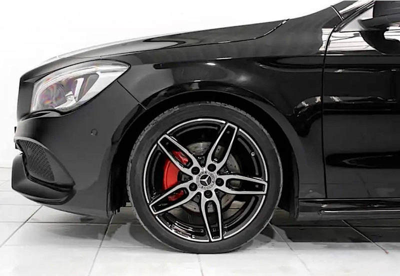 Mercedes-Benz CLA-Klasse (C117 - update) 180 Automatic - Limuzina: slika 5 Mercedes-Benz CLA-Klasse (C117 - update) 180 Automatic - Limuzina: slika 5