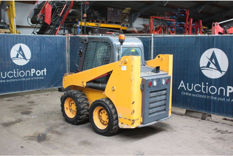 Mustang R135 - Kolesni nakladalec: slika 3 Mustang R135 - Kolesni nakladalec: slika 3