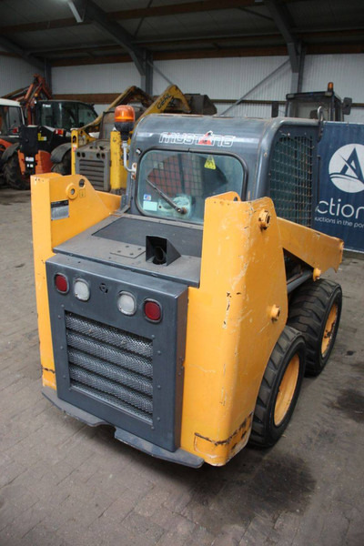 Mustang R135 - Kolesni nakladalec: slika 5 Mustang R135 - Kolesni nakladalec: slika 5