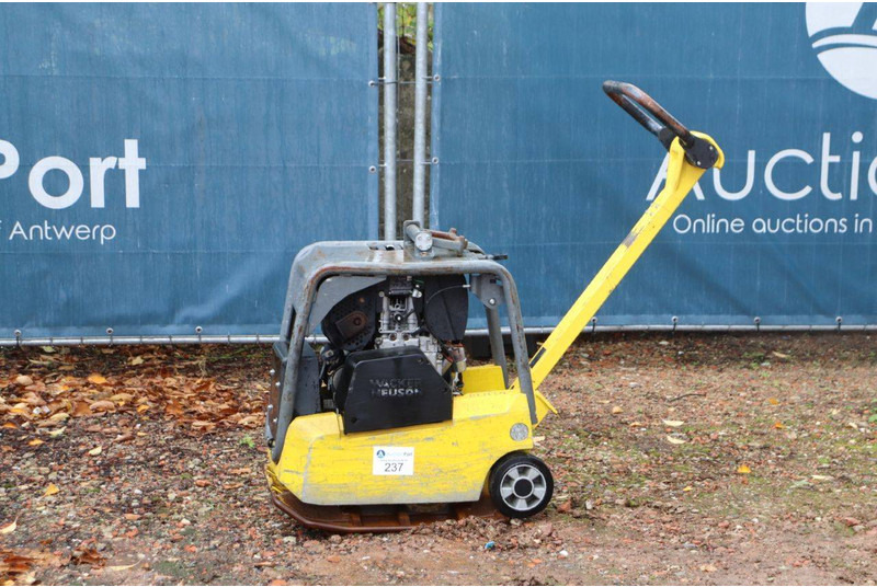 Neuson DPU3050 - Vibracijska plošča: slika 1 Neuson DPU3050 - Vibracijska plošča: slika 1