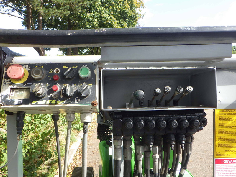 Nifty HR12D - Zglobna dvižna ploščad: slika 5 Nifty HR12D - Zglobna dvižna ploščad: slika 5