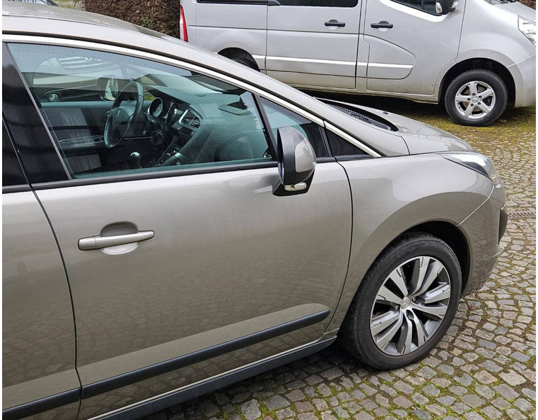 Peugeot 3008 (I - update) 1.6 VTi - Limuzina: slika 3 Peugeot 3008 (I - update) 1.6 VTi - Limuzina: slika 3