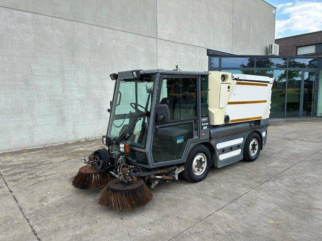 Schmidt Swingo 225 - Vozilo za pometanje: slika 1 Schmidt Swingo 225 - Vozilo za pometanje: slika 1