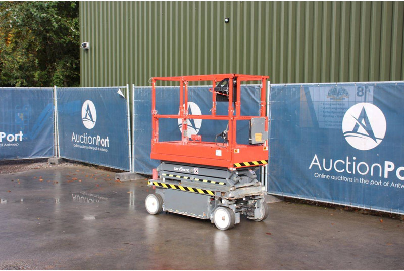 Skyjack SJ3215 - Škarjasta dvižna ploščad: slika 3 Skyjack SJ3215 - Škarjasta dvižna ploščad: slika 3