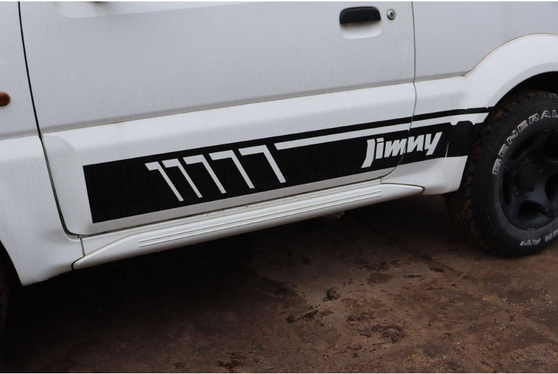 SUV Suzuki Jimny: slika 17