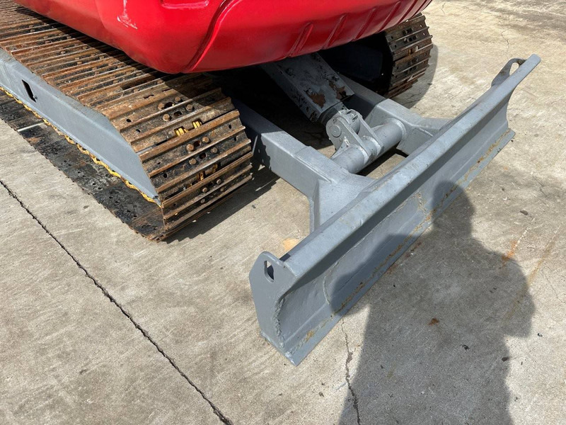 Bager goseničar Takeuchi TB150C: slika 13