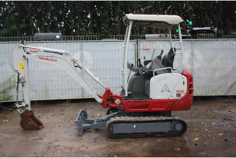 Takeuchi TB216 - Mini bager: slika 2 Takeuchi TB216 - Mini bager: slika 2