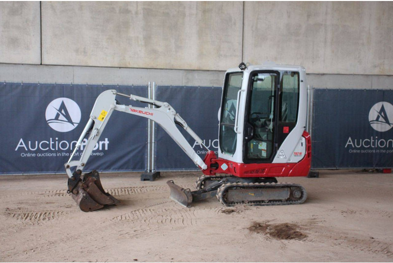 Takeuchi TB216 - Mini bager: slika 1 Takeuchi TB216 - Mini bager: slika 1