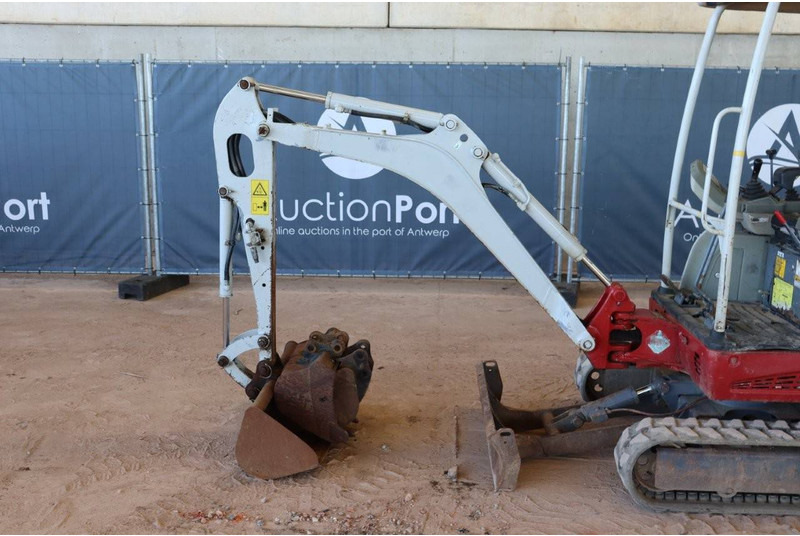 Mini bager Takeuchi TB216: slika 9 Mini bager Takeuchi TB216: slika 9