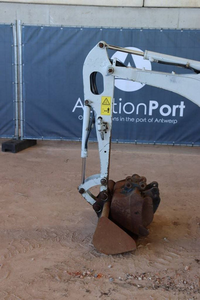 Mini bager Takeuchi TB216: slika 10 Mini bager Takeuchi TB216: slika 10