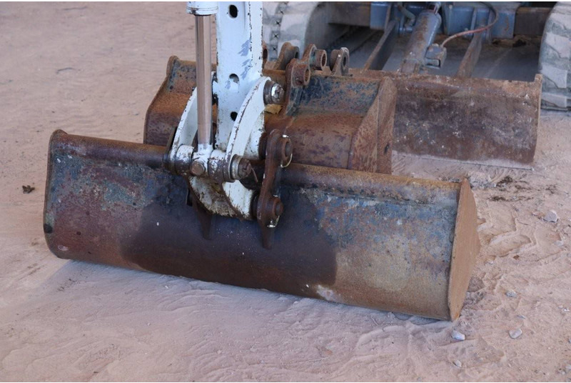 Mini bager Takeuchi TB216: slika 17 Mini bager Takeuchi TB216: slika 17