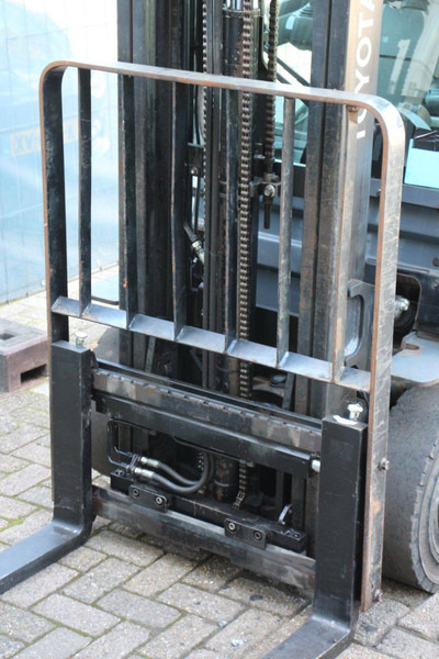 Plinski viličar Toyota 02-8FGF18: slika 10