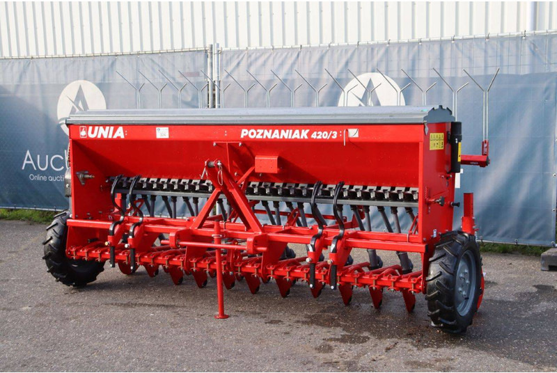 UNIA POZNANIAK 420/3 - Sejalna oprema: slika 2 UNIA POZNANIAK 420/3 - Sejalna oprema: slika 2