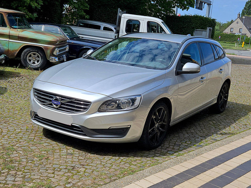 Volvo V60 D3 - Limuzina: slika 1 Volvo V60 D3 - Limuzina: slika 1
