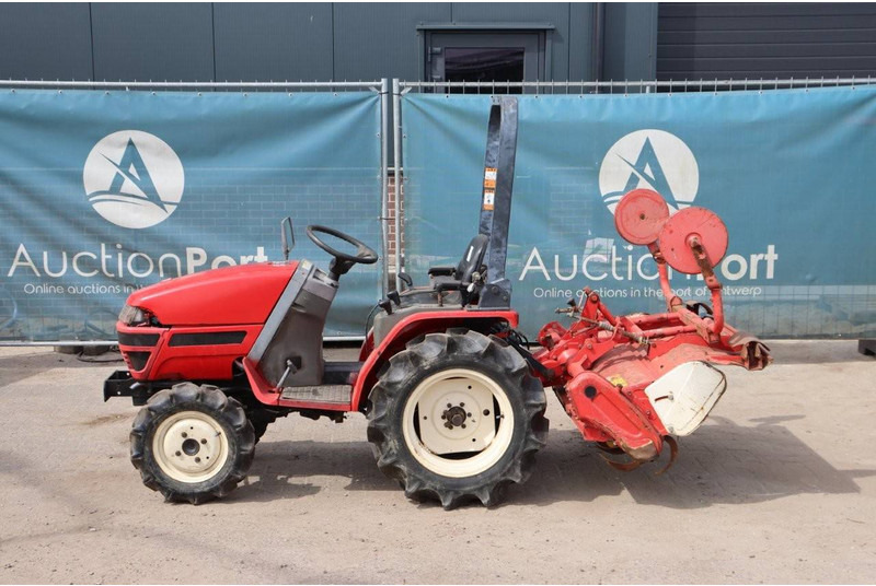 Yanmar - Traktor: slika 2 Yanmar - Traktor: slika 2