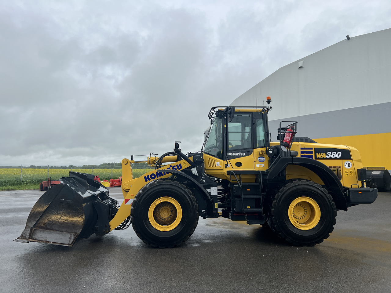 KOMATSU WA 380-8E0 - Kolesni nakladalec: slika 2 KOMATSU WA 380-8E0 - Kolesni nakladalec: slika 2