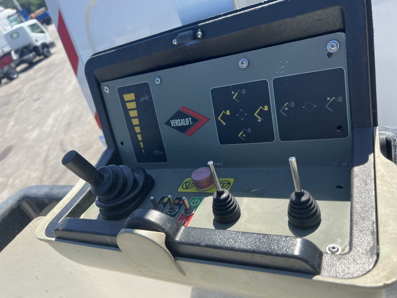 FURGON CON CESTA RENAULT MASTER lizing FURGON CON CESTA RENAULT MASTER: slika 10 FURGON CON CESTA RENAULT MASTER lizing FURGON CON CESTA RENAULT MASTER: slika 10