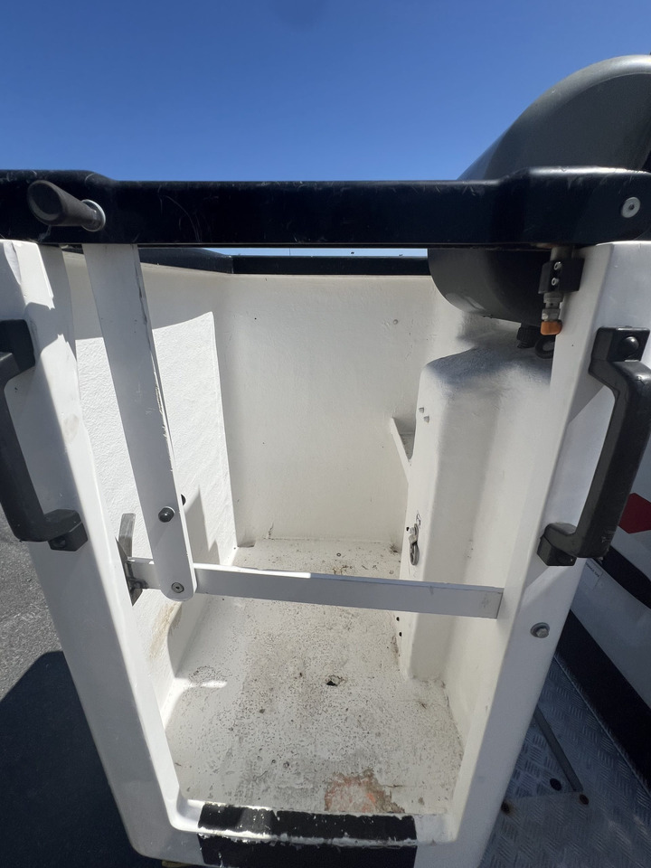 FURGON CON CESTA RENAULT MASTER lizing FURGON CON CESTA RENAULT MASTER: slika 11 FURGON CON CESTA RENAULT MASTER lizing FURGON CON CESTA RENAULT MASTER: slika 11