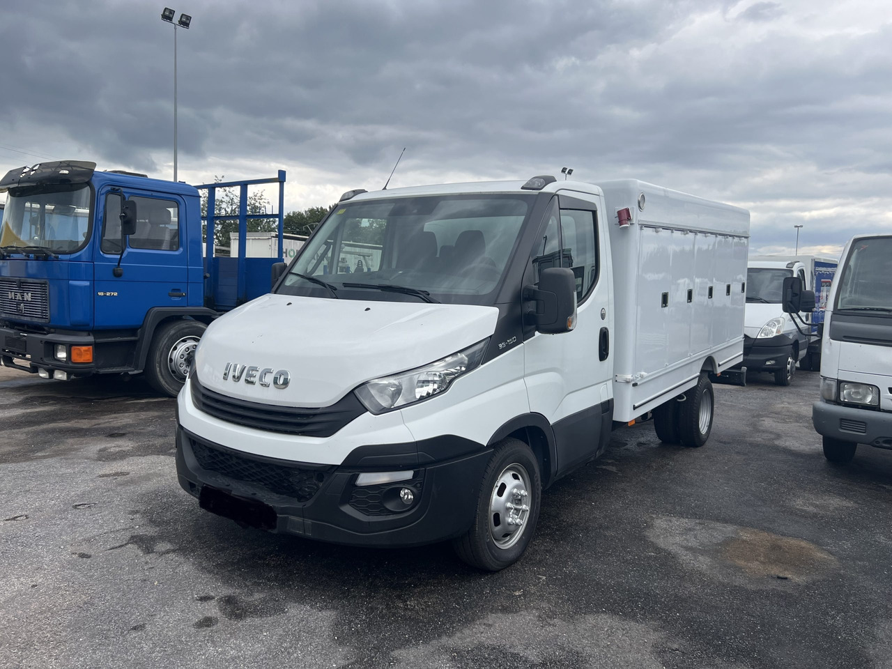 FUROGON HELADERO CON PLACAS MERCEDES Y IVECO - Hladilno vozilo: slika 1 FUROGON HELADERO CON PLACAS MERCEDES Y IVECO - Hladilno vozilo: slika 1