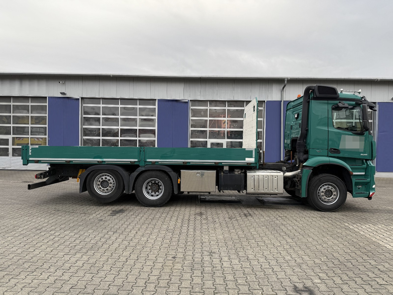 MERCEDES 2651 CON RETARDER - Tovornjak s kesonom: slika 3 MERCEDES 2651 CON RETARDER - Tovornjak s kesonom: slika 3