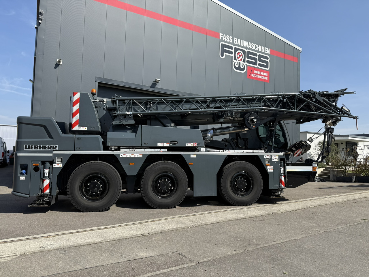 Liebherr LTC 1050-3.1 | 6 x 6 | Klappspitze | Funk inkl. RemoteDrive - Avtodvigalo: slika 5 Liebherr LTC 1050-3.1 | 6 x 6 | Klappspitze | Funk inkl. RemoteDrive - Avtodvigalo: slika 5