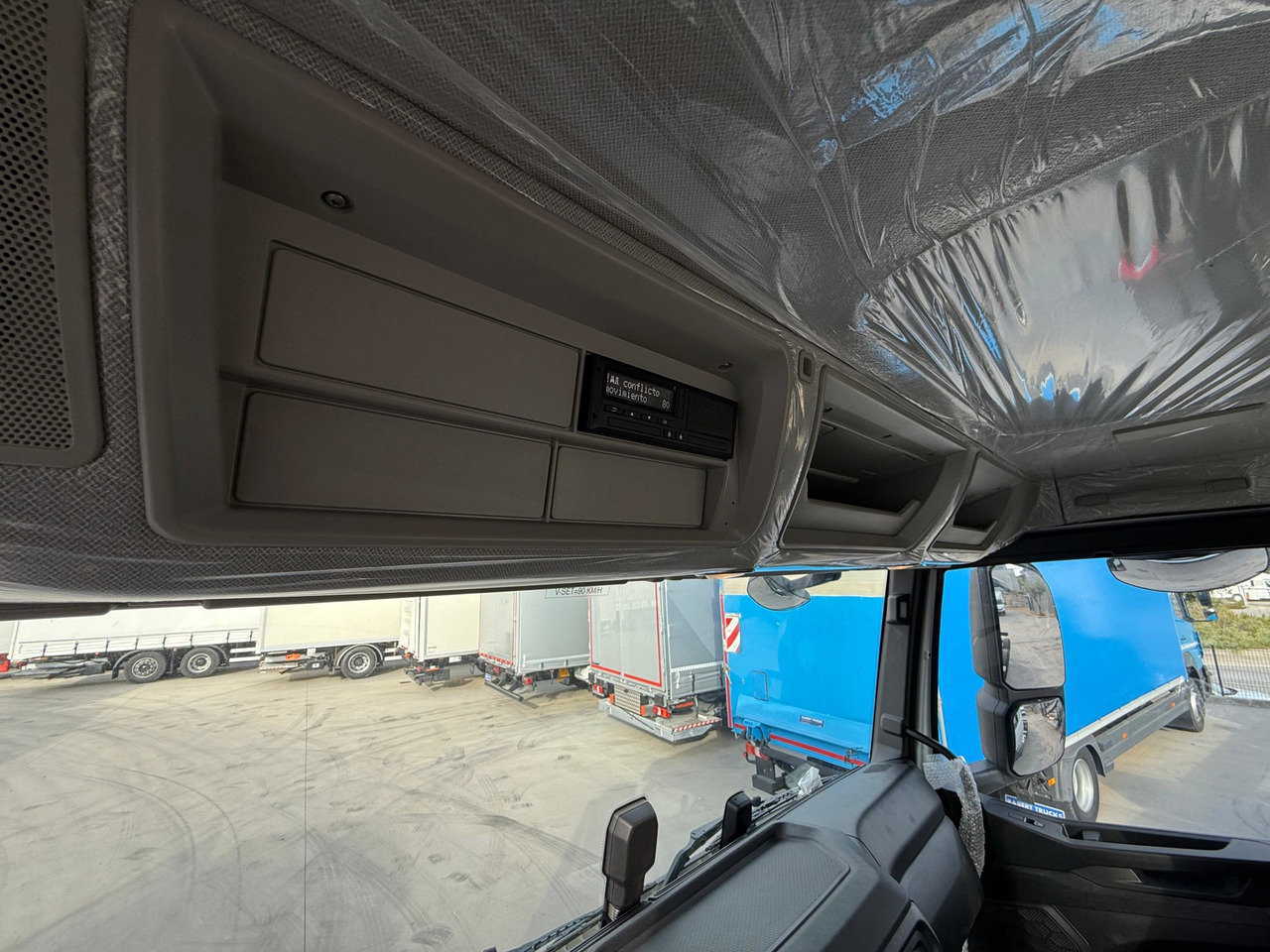 Tovornjak-šasija IVECO AD300X46Z OFF X-Way HI-TRACTION E6 (Chassis): slika 8 Tovornjak-šasija IVECO AD300X46Z OFF X-Way HI-TRACTION E6 (Chassis): slika 8