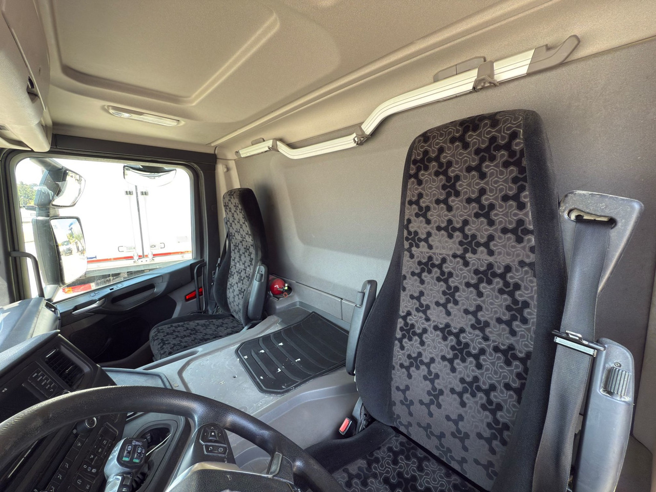 Tovornjak zabojnik SCANIA P360 E6 (VAN): slika 6