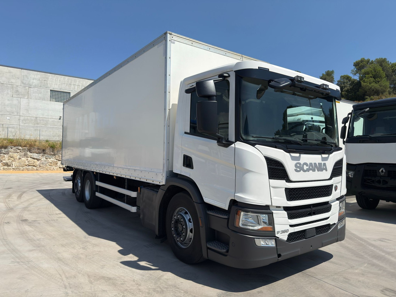 SCANIA P360 E6 (VAN) - Tovornjak zabojnik: slika 2 SCANIA P360 E6 (VAN) - Tovornjak zabojnik: slika 2