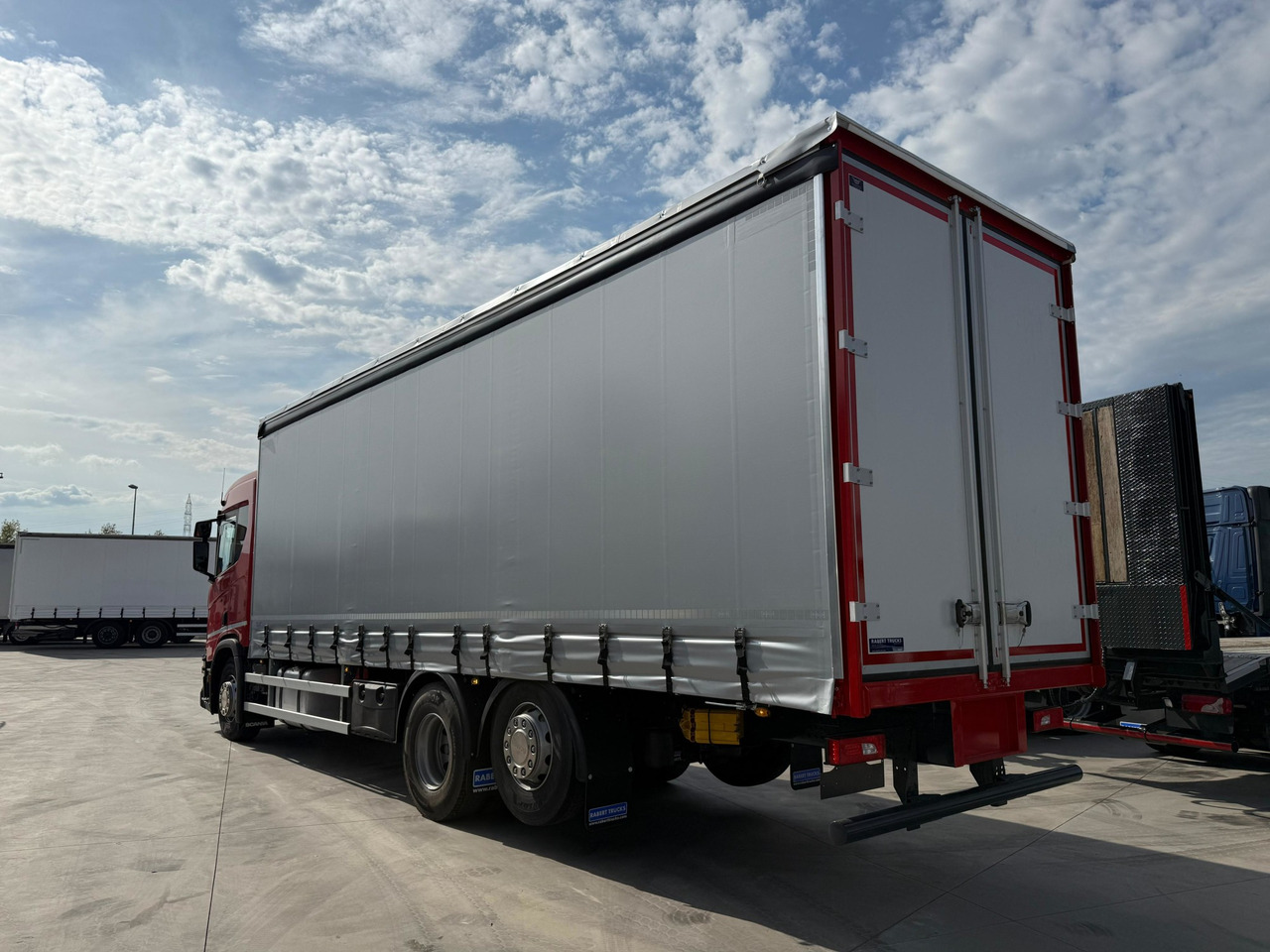 SCANIA R450 E6 (Tauliner) - Tovornjak s ponjavo: slika 4 SCANIA R450 E6 (Tauliner) - Tovornjak s ponjavo: slika 4