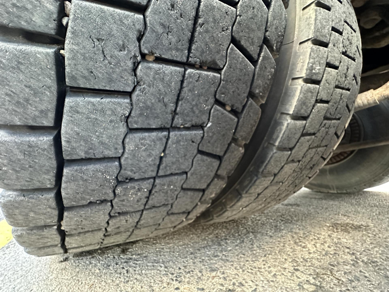 SCANIA R 450 CB6x4HHZ - Tovornjak-šasija: slika 2 SCANIA R 450 CB6x4HHZ - Tovornjak-šasija: slika 2