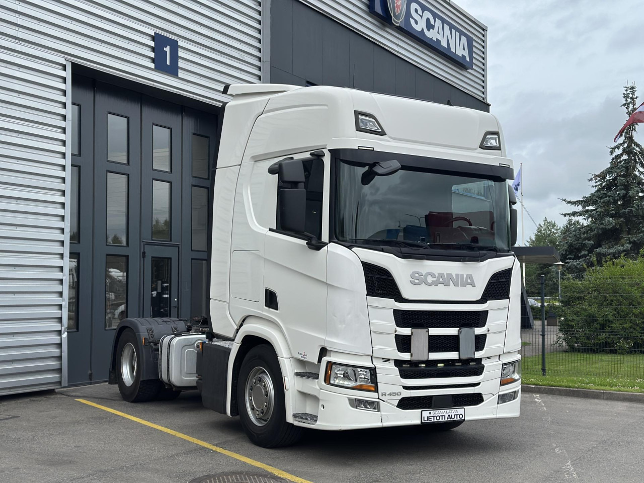 SCANIA R 450 A4x2NA - Vlačilec: slika 1 SCANIA R 450 A4x2NA - Vlačilec: slika 1
