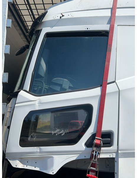 DAF XG Left doors (2020-2024) - Vrata in deli: slika 1 DAF XG Left doors (2020-2024) - Vrata in deli: slika 1