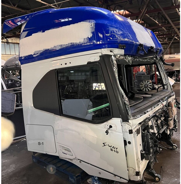 Iveco 2022 - Vrata in deli: slika 2 Iveco 2022 - Vrata in deli: slika 2