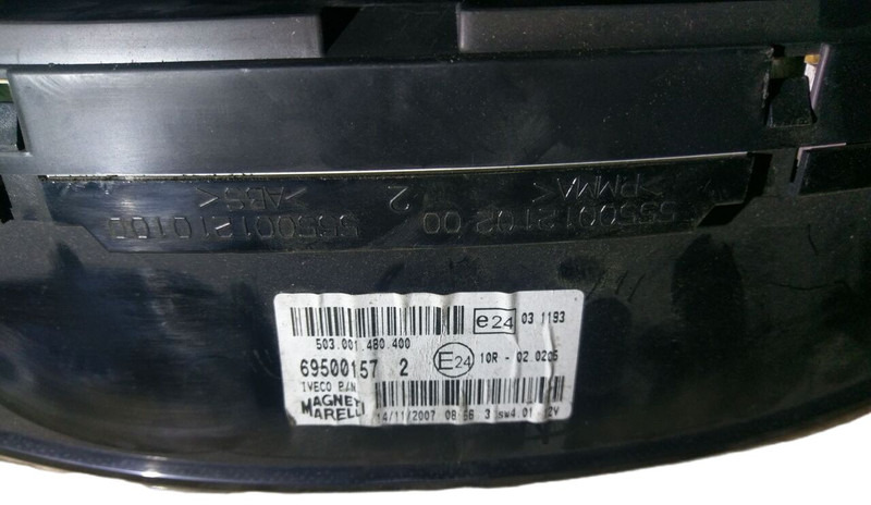 Iveco - Armaturna plošča: slika 2 Iveco - Armaturna plošča: slika 2